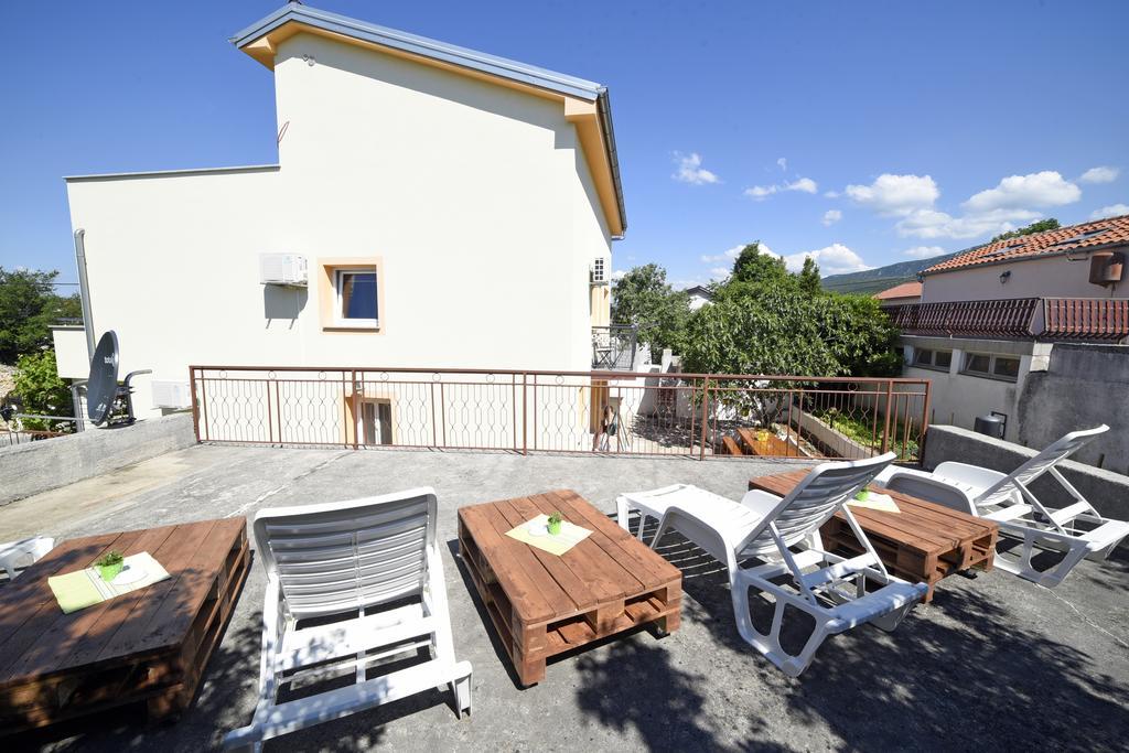 Apartments Rudy Jadranovo Exterior photo